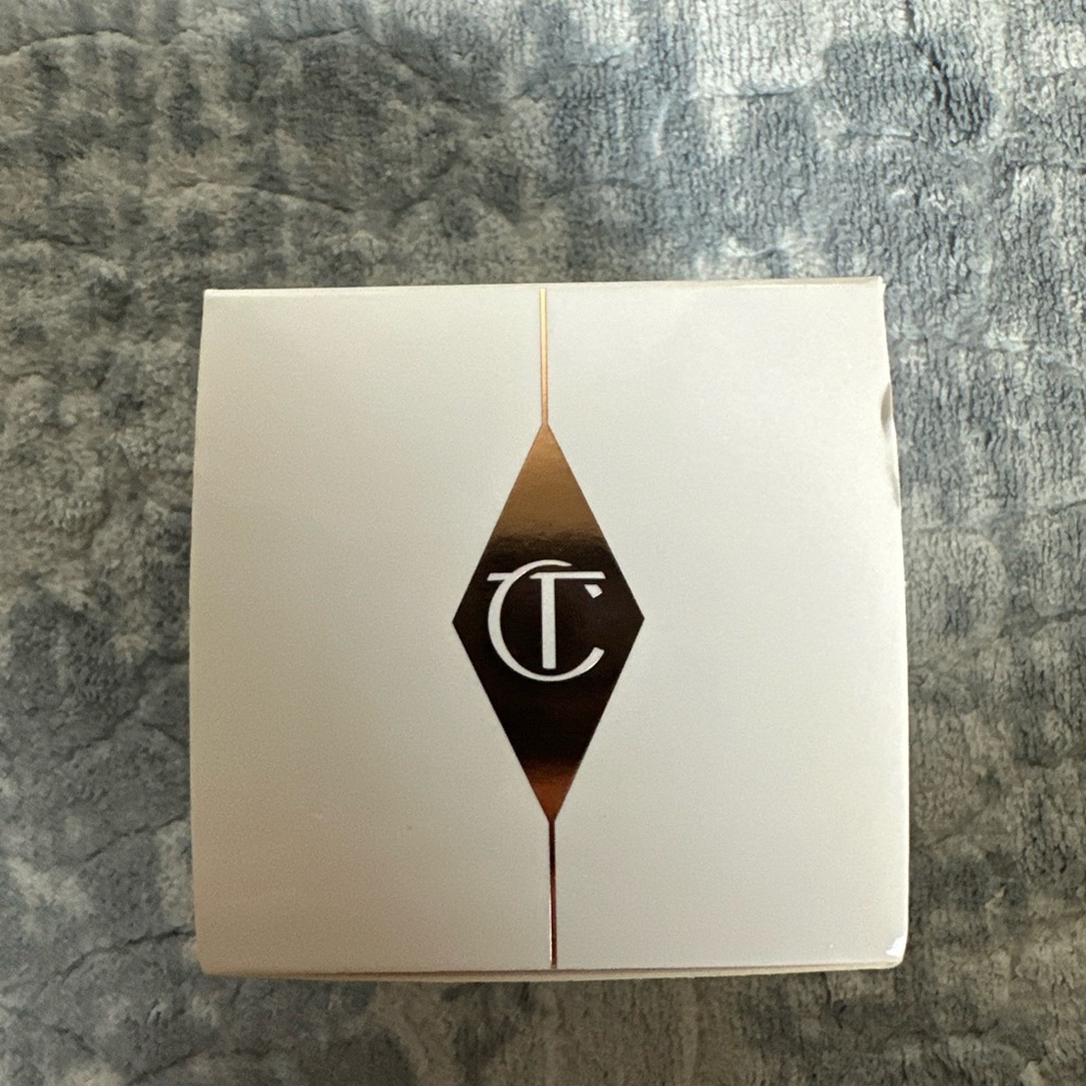 Charlotte Tilbury Skincare Moisturizer - White and Gold